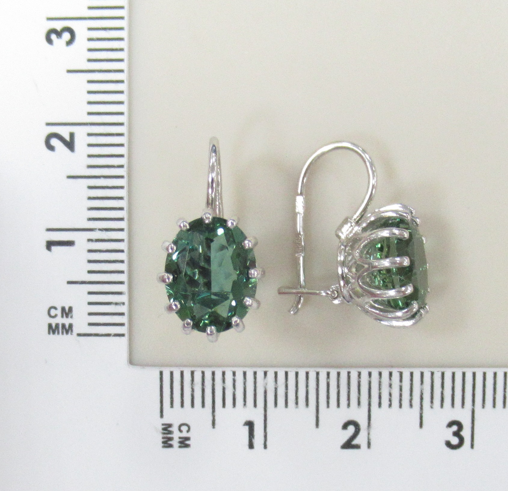 Серебряные серьги с празиолитами